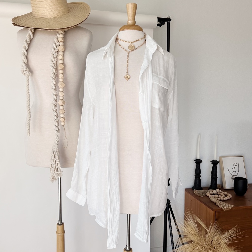 LIGHTWEIGHT COVERUP LONG SLEEVE BUTTON DOWN TOP